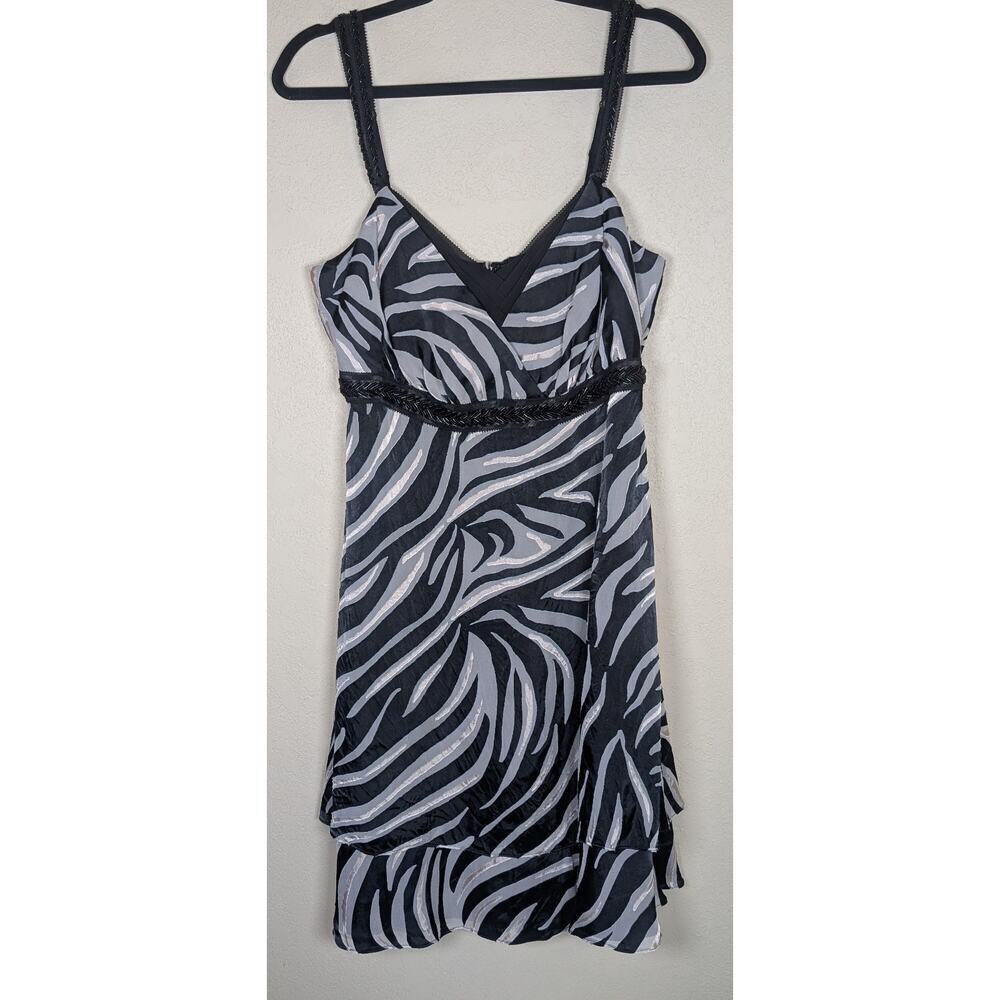 White House Black Market Sleeveless  Dres Zebra Print Size 10